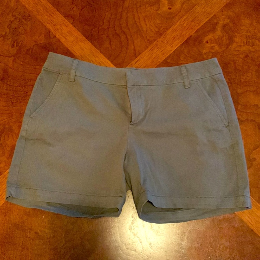Caslon shorts
